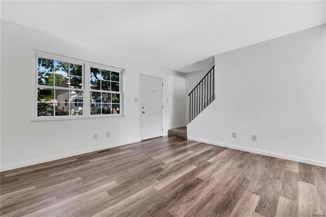 Building Photo - 135 Shadalane Walk