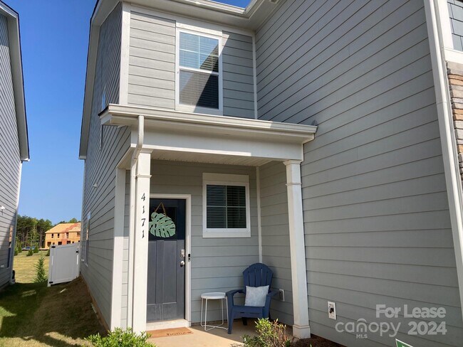 Foto del edificio - 4171 Steel Wy