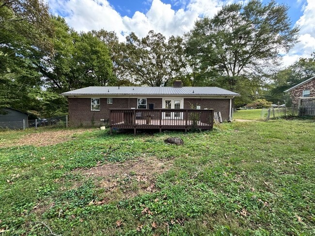 Foto del edificio - (Currently working on the property) 3/2 in...