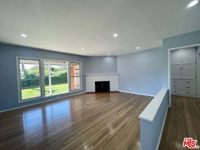 Foto del edificio - 7330 W 89th St