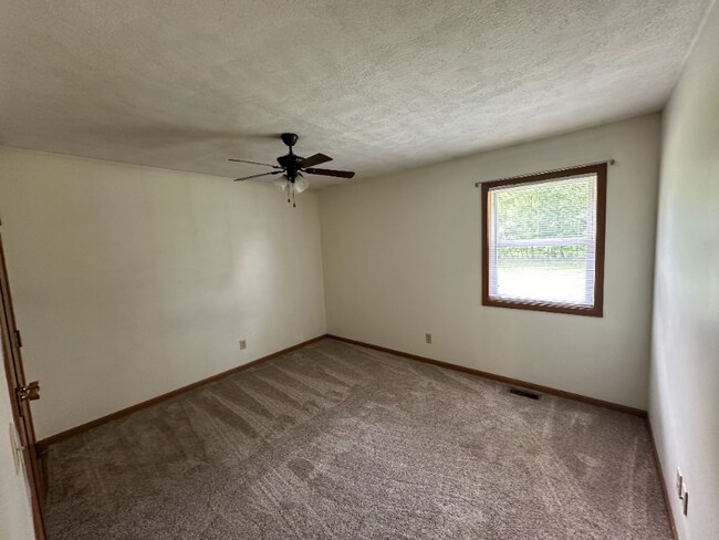 Foto del edificio - 219b-219 Robb Ave