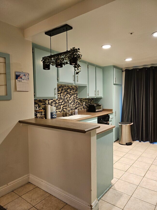 Foto del edificio - 137 W Central Ave