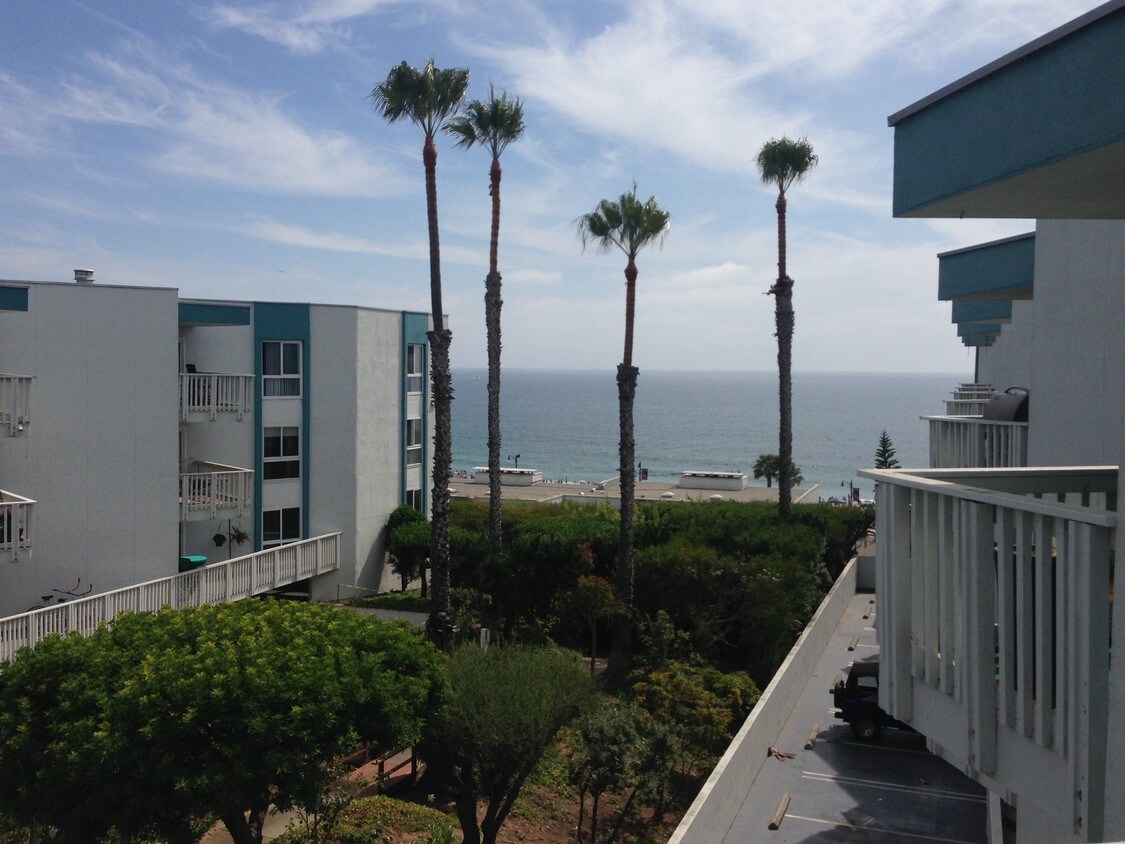 640 The Village, Redondo Beach, CA 90277 Condo for Rent in Redondo