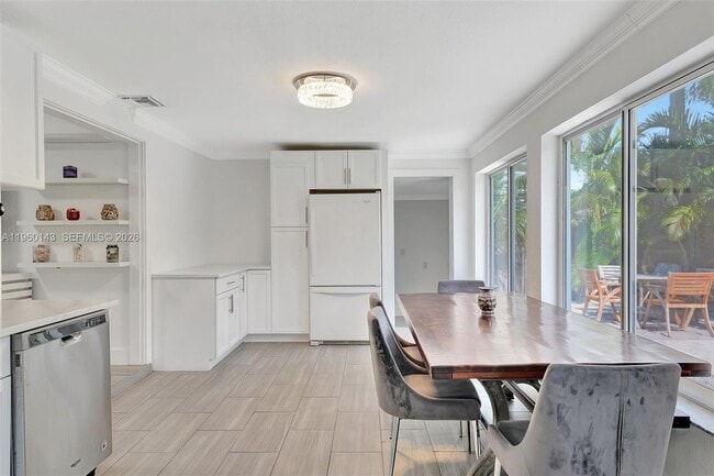 Foto del edificio - 701 NE 8th St