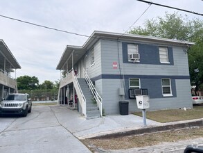Building Photo - 232 Chelsea St