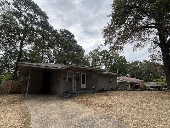 Foto del edificio - 56 Glenmere Dr