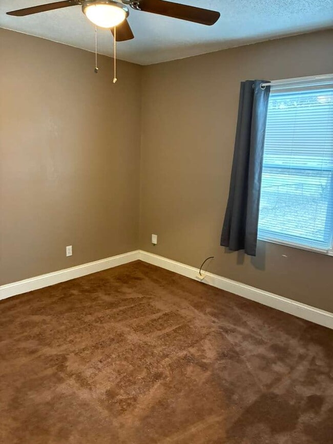 Building Photo - 5416 College Ave