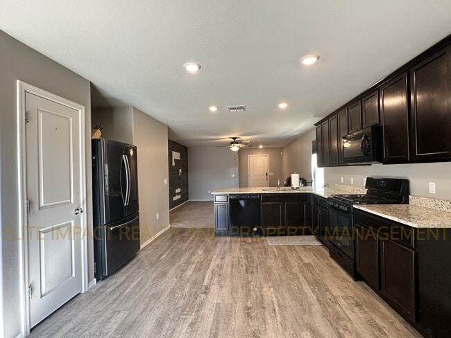 Foto del edificio - 5992 S Antrim Loop