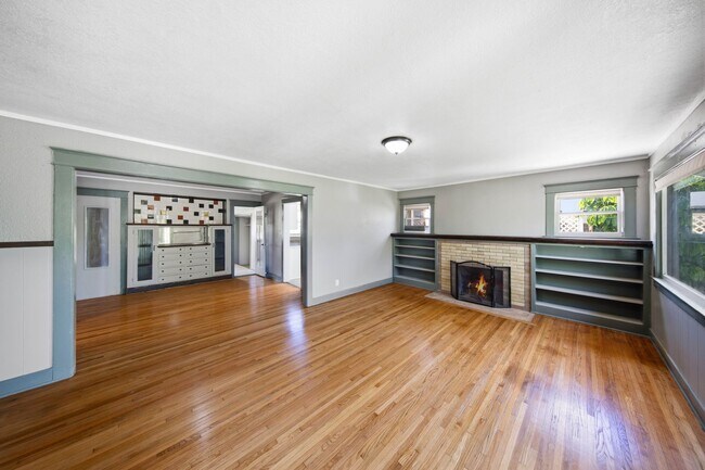 Foto del edificio - Classic Anaheim Living with Prime Location