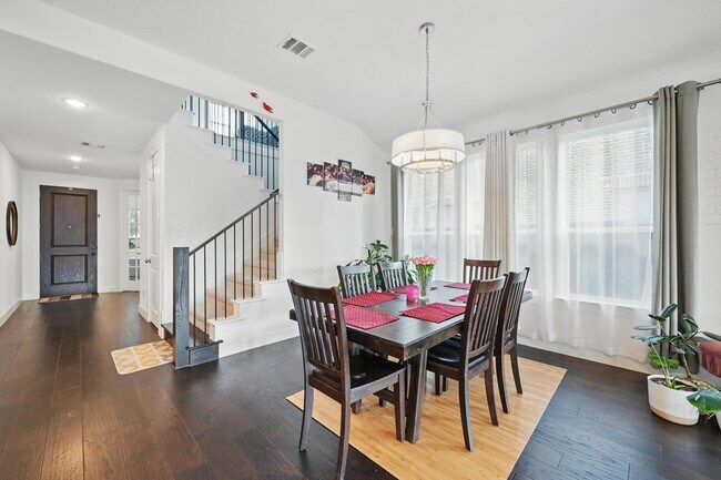 Foto del edificio - 5821 Liberty Hill Dr