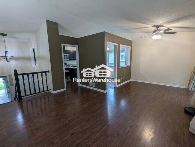Foto del edificio - 1120 Westbury Cir