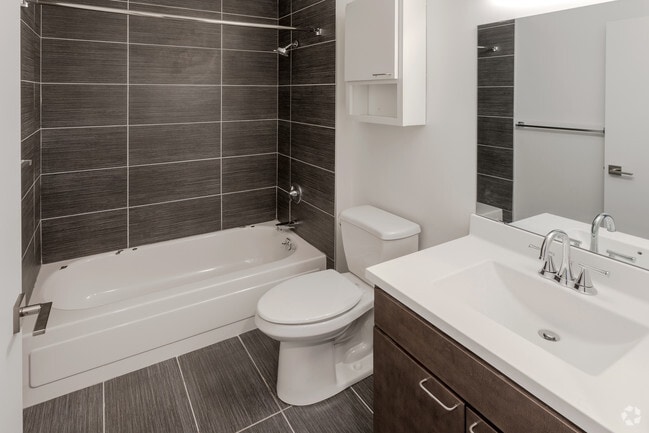 1BR, 1BA - 670 SF - The Markham