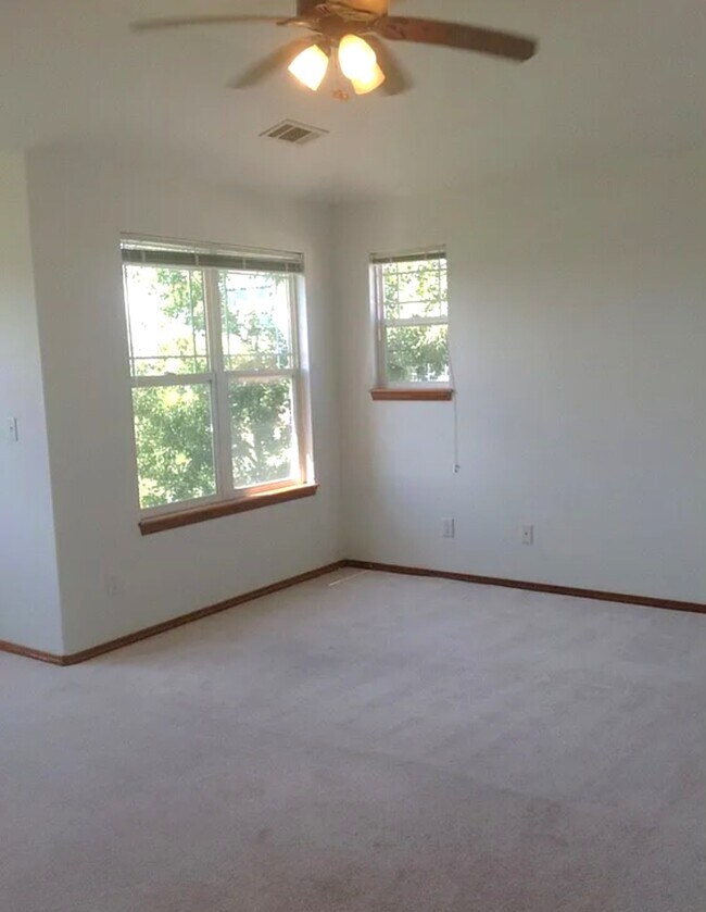 Building Photo - 2817 Blackwood Pl