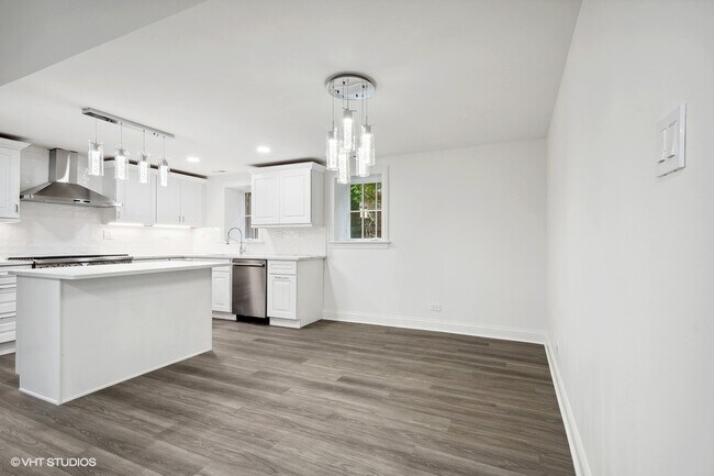 Building Photo - 1106 Judson Ave