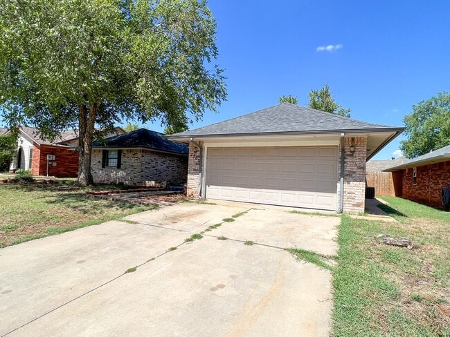 Building Photo - Beautiful 4 Bed 2 Bath Home in Edmond!