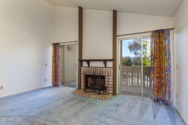 Building Photo - 224 Oak Leaf Dr