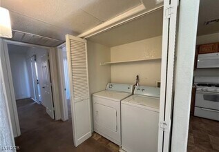 Building Photo - 5012 S Rainbow Blvd