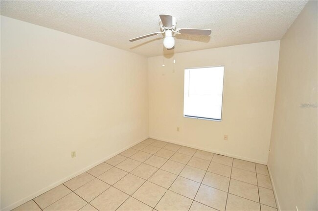 Building Photo - 129 Denton Ave