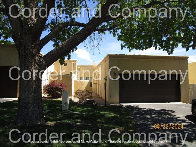 Foto del edificio - Cute 2 Bedroom, 2 Bathroom, 2 Car Garage and 1,562 Sq. Ft. home in 55+ Community in Rio Rancho.