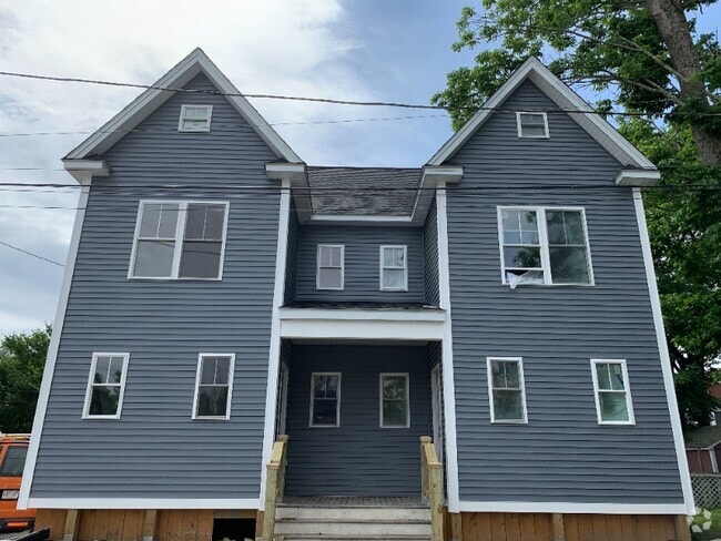 Building Photo - 6 Fales Pl