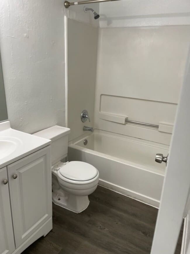 Building Photo - Renovated Two bedroom Two bath condo
