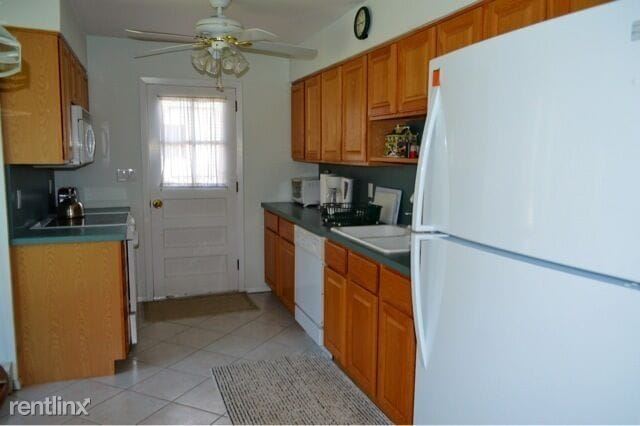 Foto del edificio - 104 Rocky Point Landing Rd