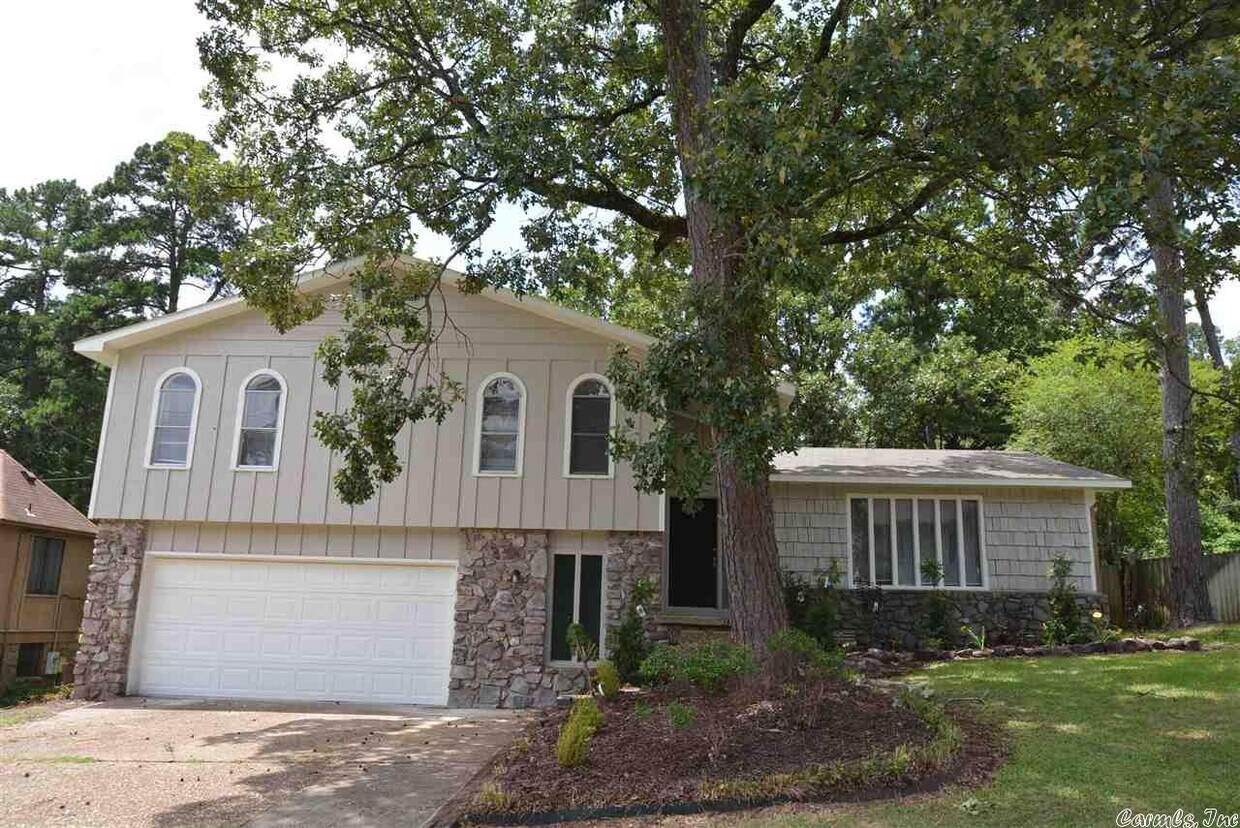 Primary Photo - 9915 Echo Valley Ct