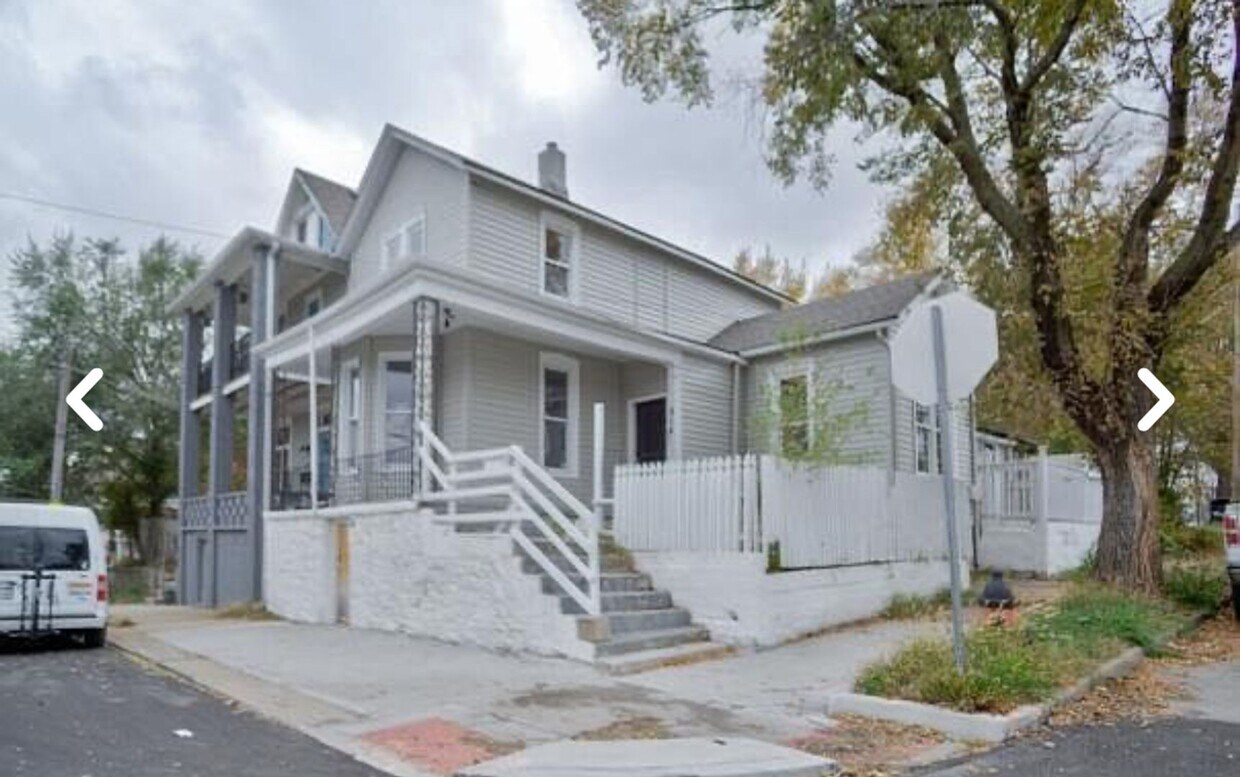 Foto principal - Fully Renovated Beauty in Pendleton Height...