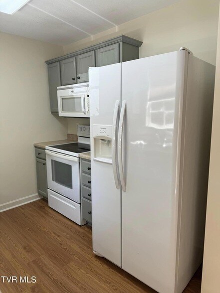 Foto del edificio - 617 Hazel St