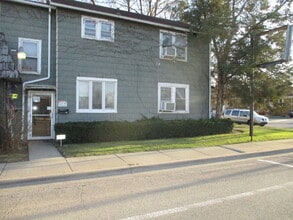 Building Photo - 560 Ruby St