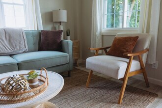 Building Photo - 308 Lamont St