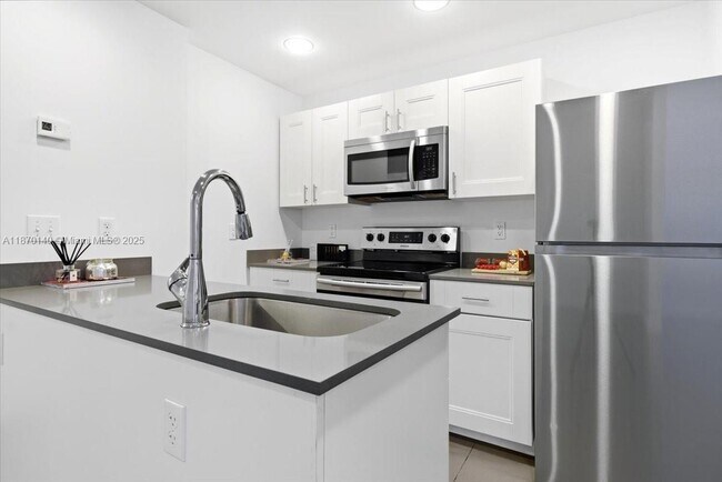 Building Photo - 541 NW 33rd St