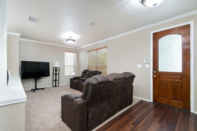Building Photo - 6737 Riverwood