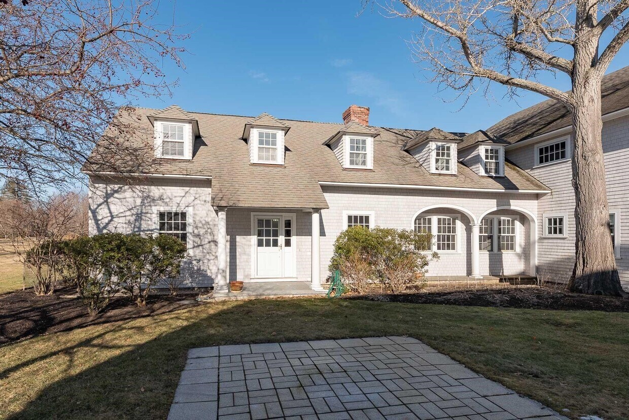 Foto principal - 185 Three Rivers Farm Rd