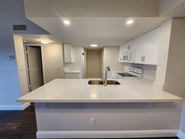 Building Photo - 9022 W Atlantic Blvd