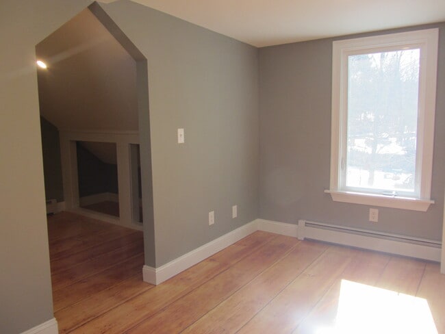 Building Photo - 59 Western Ave