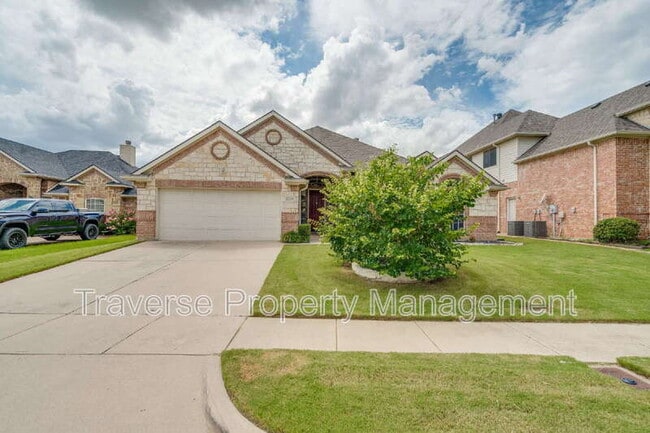 Building Photo - 12209 Maplewood Dr