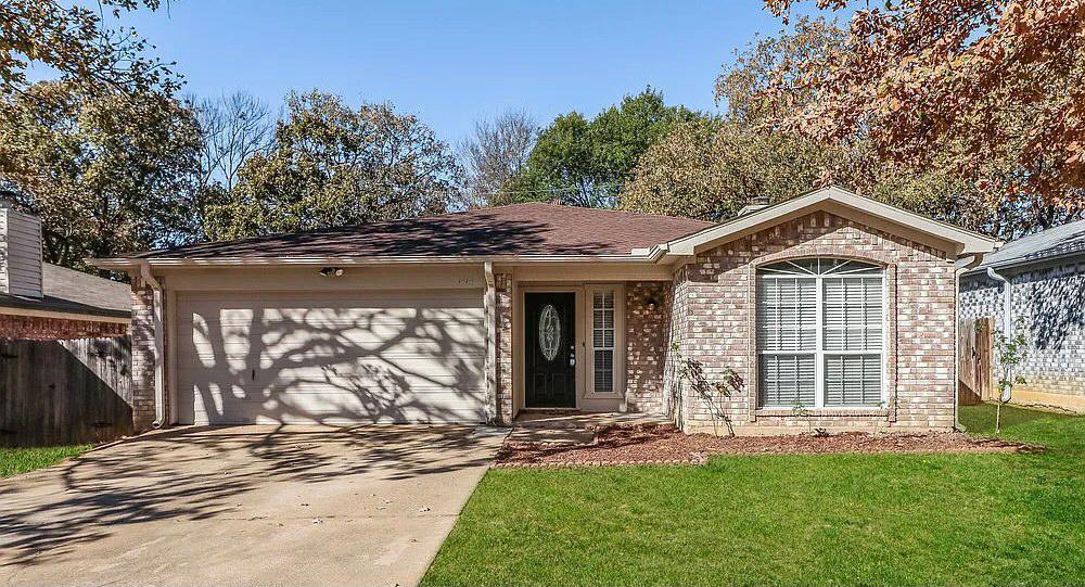 1114 Hidden Creek Dr, Mansfield, TX 76063 House Rental in Mansfield