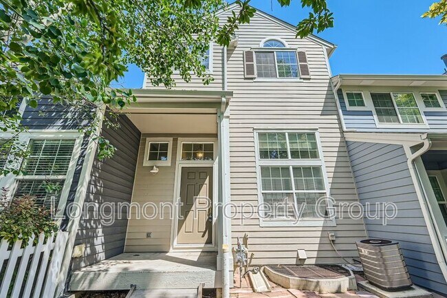 Foto del edificio - 679 Snowberry St