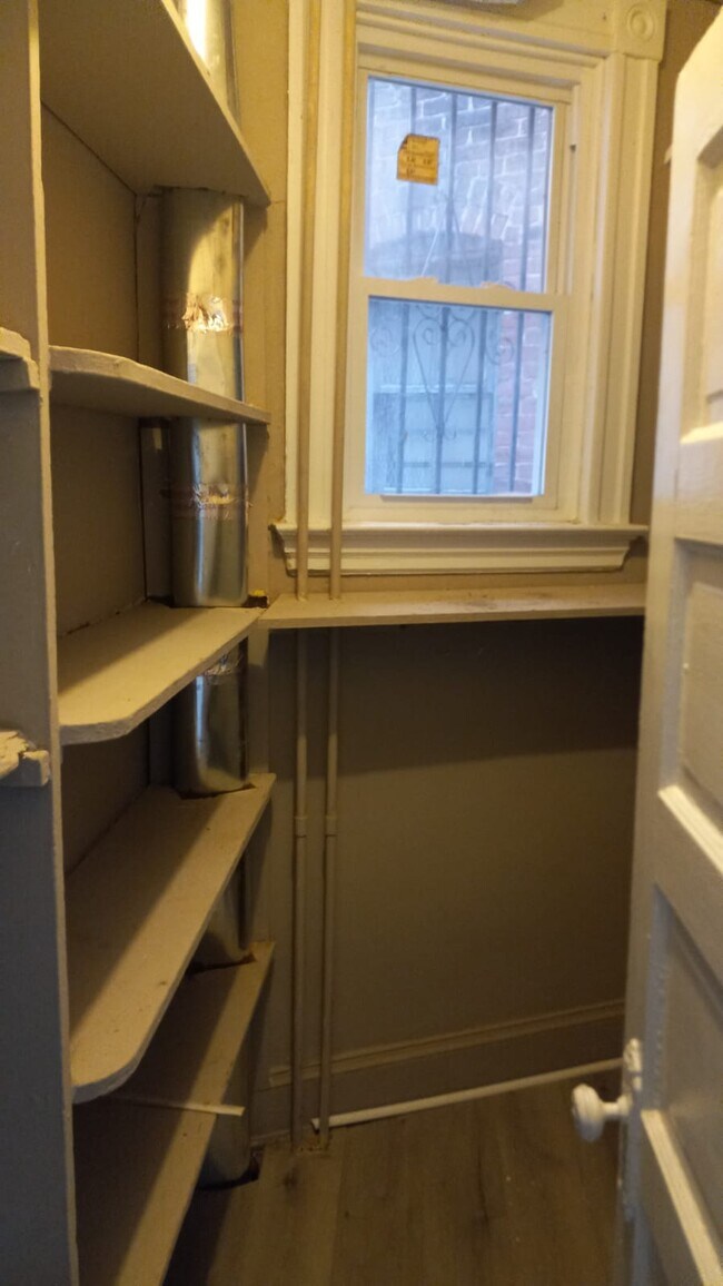 Foto del edificio - 519 Sanford Pl