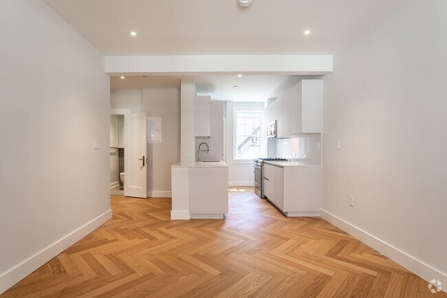 Photo - Forest Court Apartments