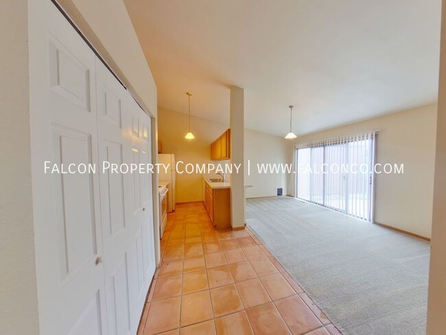 Foto del edificio - 745 San Gabriel Pl
