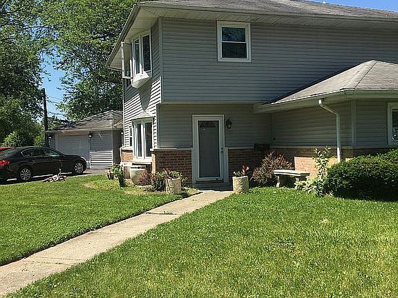 Building Photo - 127 Nashua St