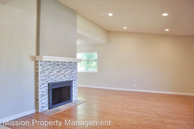 Foto del edificio - 4 br, 2 bath House - 625 Cochise Ct