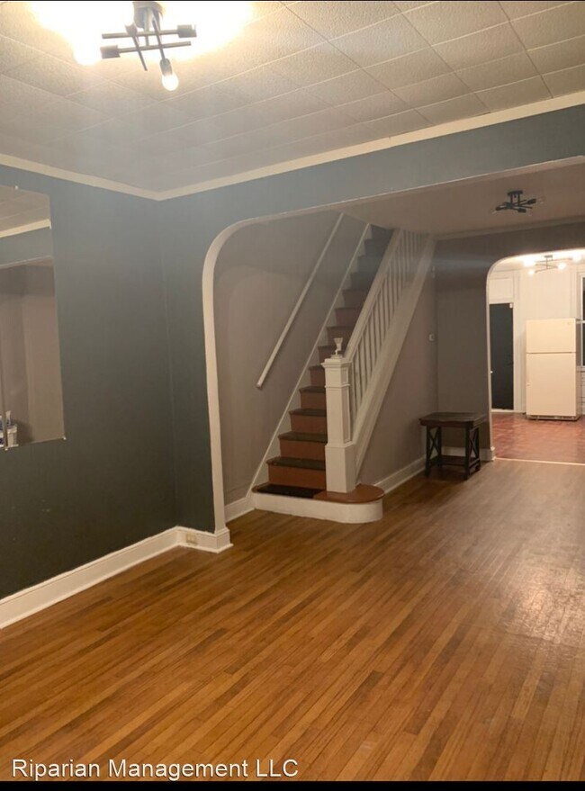 Building Photo - 3 br, 1 bath House - 629 N Robinson St