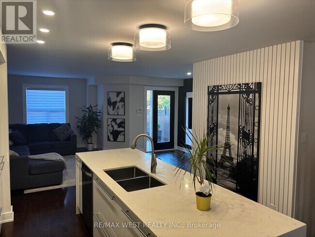 Building Photo - 10 Villa Antica Dr