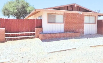 Building Photo - 13392 Mohawk Rd