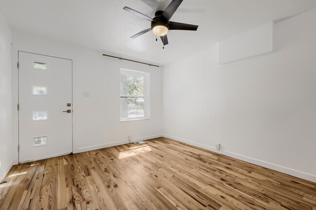Foto del edificio - 3549 N Williams St