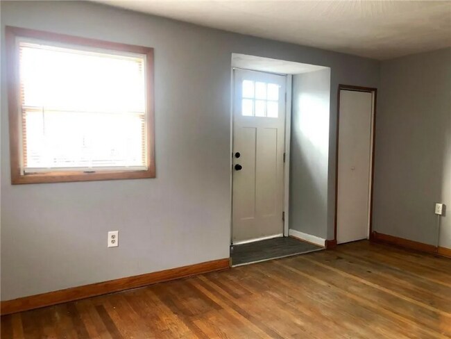 Building Photo - 411 Locust St