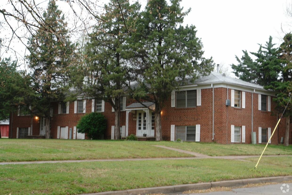 Primary Photo - Battin Apartments